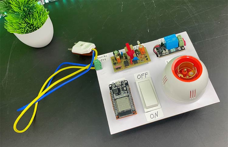 ESP32 Smart Home Automation using Alexa and Google Assistant Circuit Diagram
